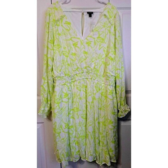 Torrid Women's 4 (4XL) Green White Print Long Sleeve V-Neck Dress New W/O Tags - Picture 1 of 14